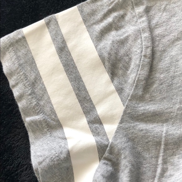 H&M GREY STRIPPED CROP TOP - Picture 2 of 2